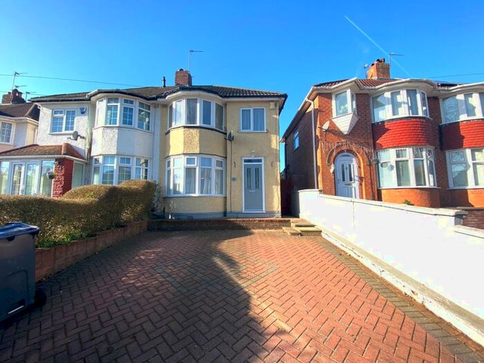 3 Bedroom Semi-Detached House To Rent In Gleneagles Road, Yardley, B25