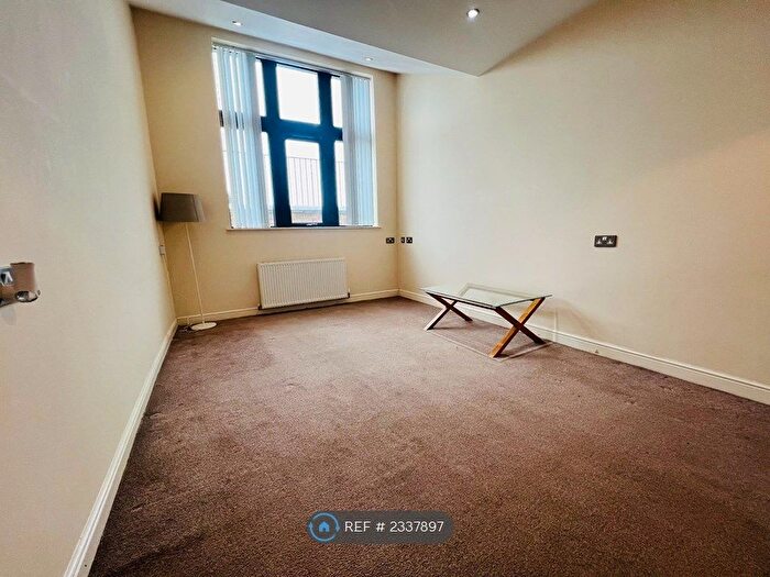 1 Bedroom Flat To Rent In Richardshaw Lane, Pudsey, LS28