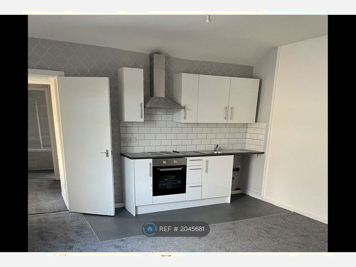 2 Bedroom Flat To Rent In Swinton, Manchester, M27