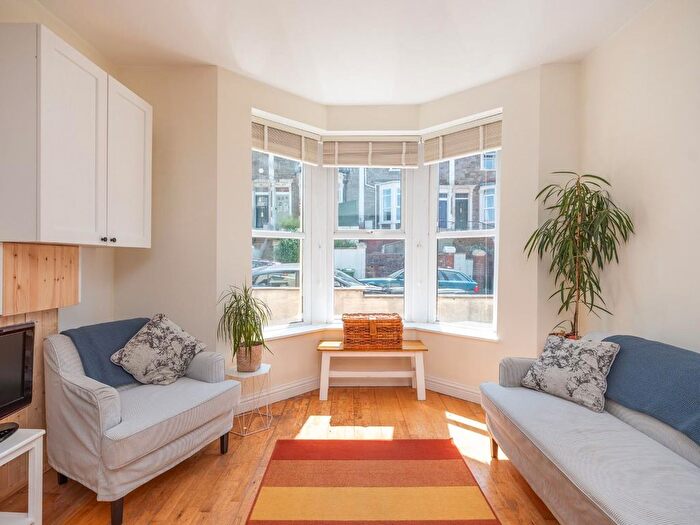2 Bedroom Flat For Sale In Islington Road, Southville, BS3