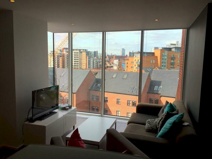 2 Bedroom Flat To Rent In Trinity One, East Street, Leeds, West Yorkshire, LS9