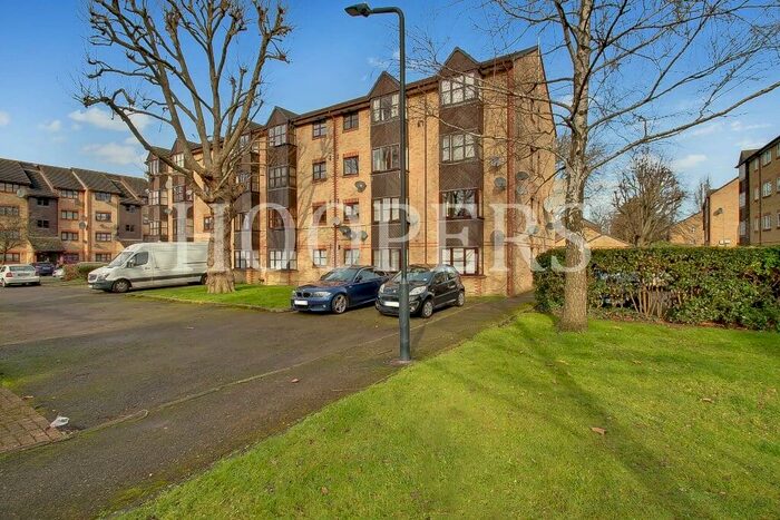 2 Bedroom Flat For Sale In Swallow Drive, London, NW10