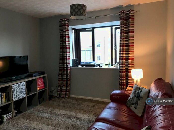 2 Bedroom Flat To Rent In Brunel Close, Coventry, CV2