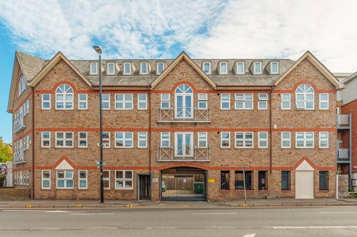 2 Bedroom Flat To Rent In Aspen Court, Sutton, Sutton, SM1