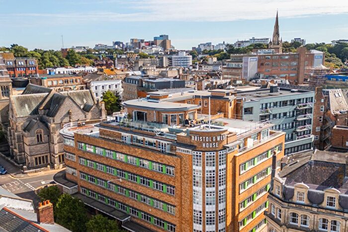 3 Bedroom Flat To Rent In Bristol Amp; West House, Post Office Road, Bournemouth, BH1