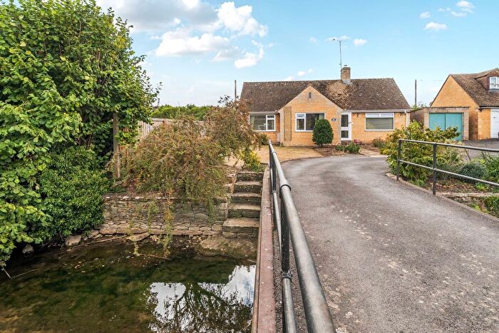 3 Bedroom Detached Bungalow For Sale In School Lane, South Cerney, GL7