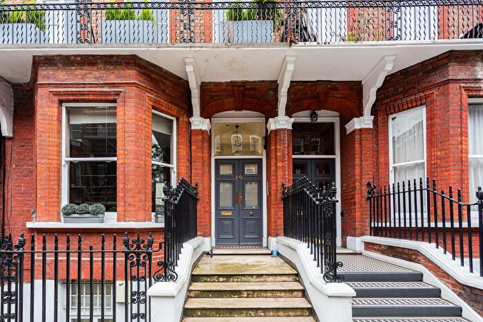 1 Bedroom Studio To Rent In Rosary Gardens, South Kensington, SW7