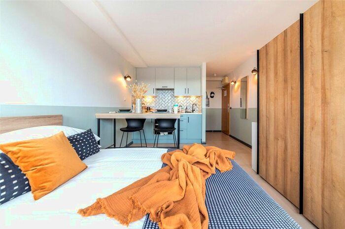 Studio To Rent In Uncle Stockwell, Courland Grove, London, SW8