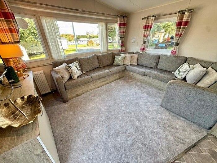3 Bedroom Park Home For Sale In Trevella Holiday Park, Crantock Newquay, TR8