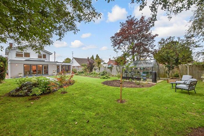 4 Bedroom Detached House For Sale In Front Road, Woodchurch, Ashford, Kent, TN26