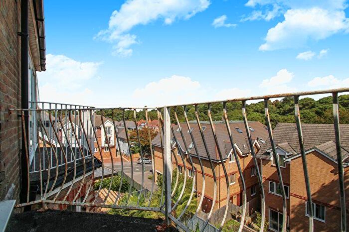 4 Bedroom Property To Rent In Burnaby Road, Bournemouth, BH4