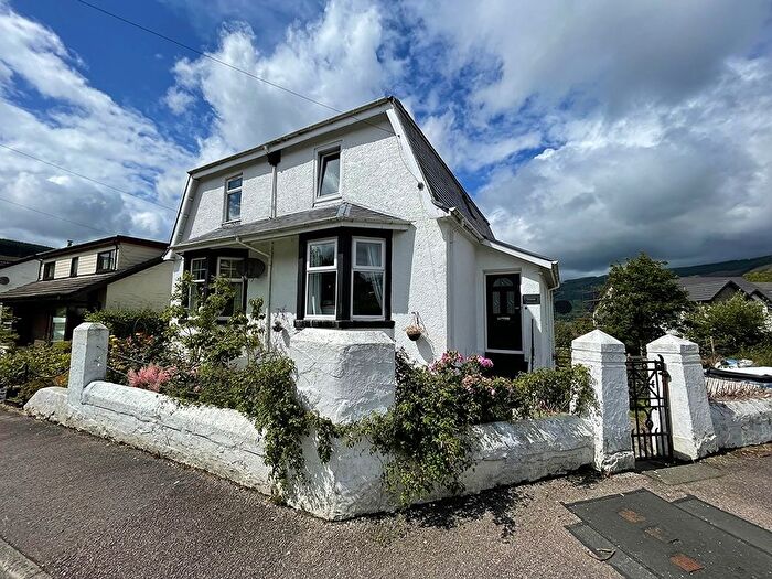 3 Bedroom Semi-Detached House For Sale In Cromlech Road, Sandbank, Argyll And Bute, PA23