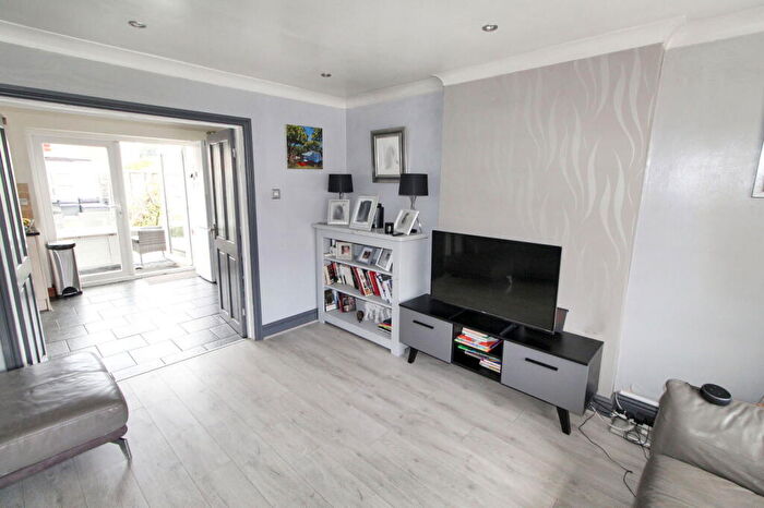 3 Bedroom Detached House For Sale In Randle Meadow, Great Sutton, Ellesmere Port, CH66