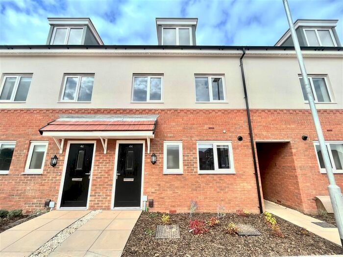 3 Bedroom Property To Rent In Horwood Drive, Gedling, Nottingham, NG4