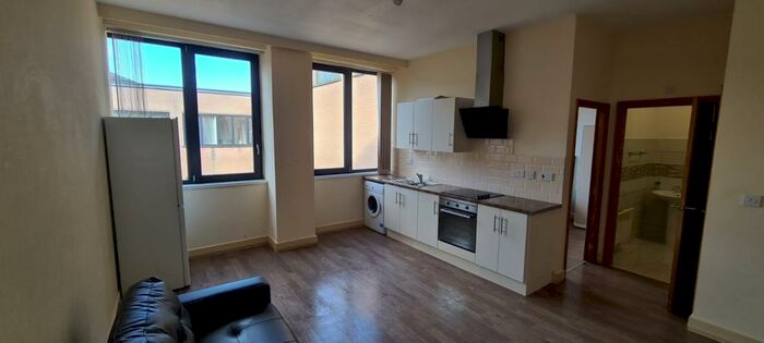1 Bedroom Apartment To Rent In Southgate House, Halifax, HX1