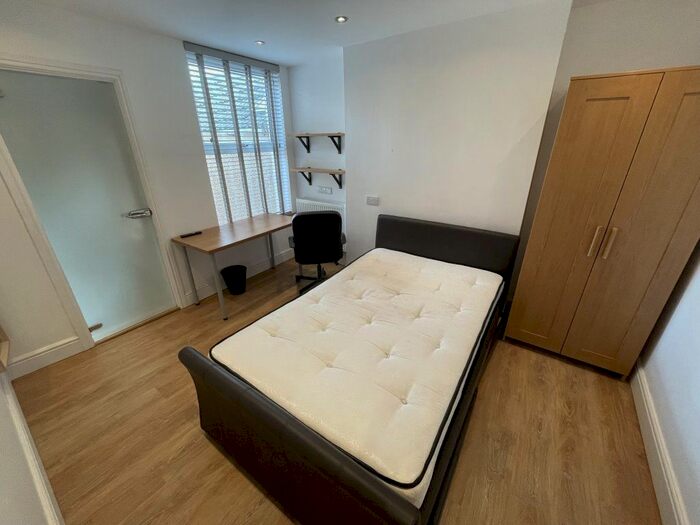 7 Bedroom Property To Rent In Bernard Street, Uplands, Swansea, SA2