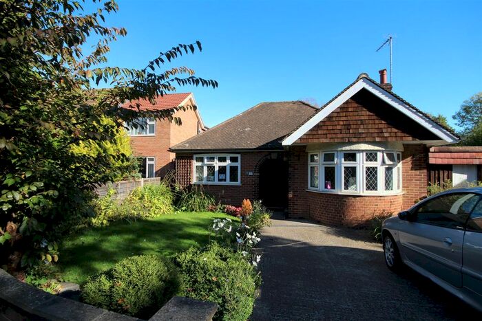 3 Bedroom Property To Rent In Oak Tree Close, Jacob's Well, Guildford, GU4