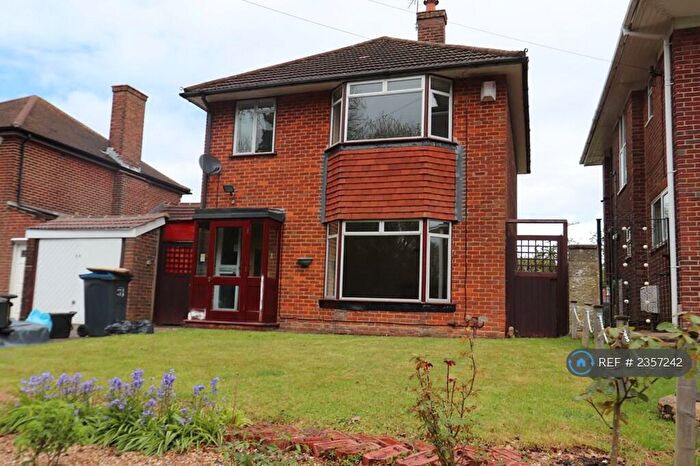 3 Bedroom Detached House To Rent In Honister Heights, Purley, CR8