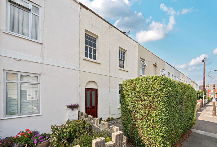 3 Bedroom Terraced House For Sale In Victoria Place, Cheltenham, Gloucestershire, GL52