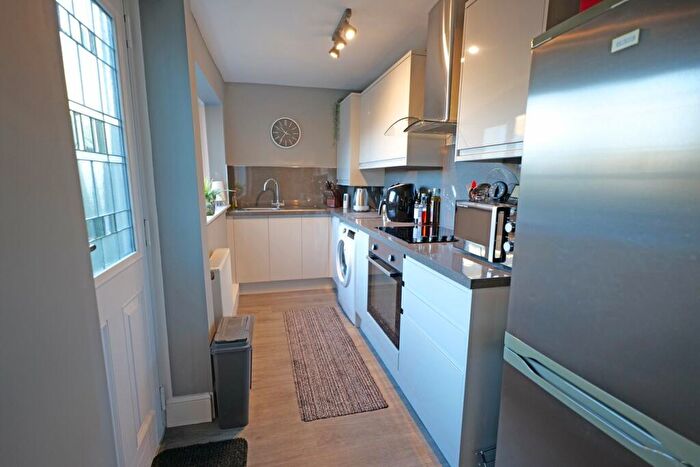 3 Bedroom Terraced House For Sale In Lincoln Road, Earby, BB18