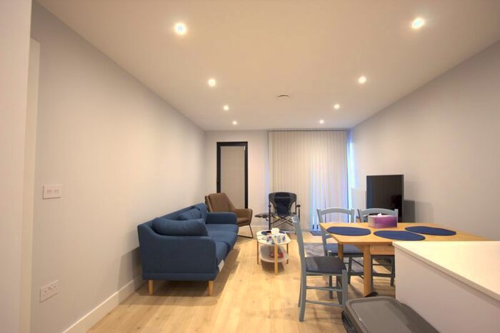 2 Bedroom Flat To Rent In Western Esplanade, Southend-On-Sea, SS1