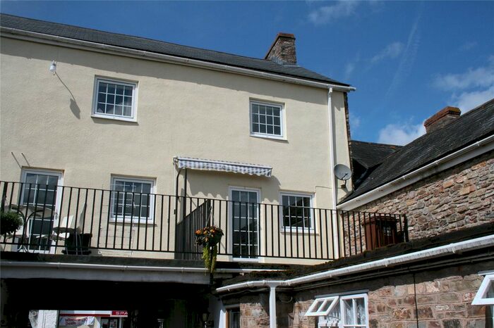 2 Bedroom Flat To Rent In Courtyard Mews, Newton Square, Bampton, Devon EX16