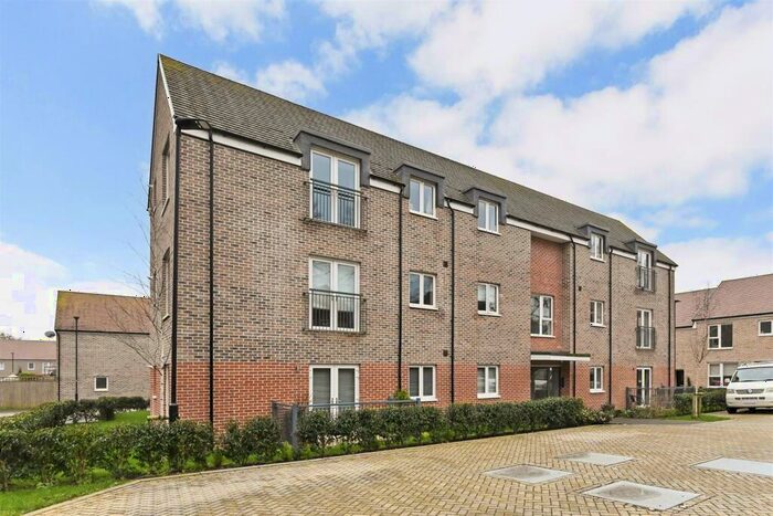 2 Bedroom Apartment To Rent In Anna Sewell Way, Chichester, PO19