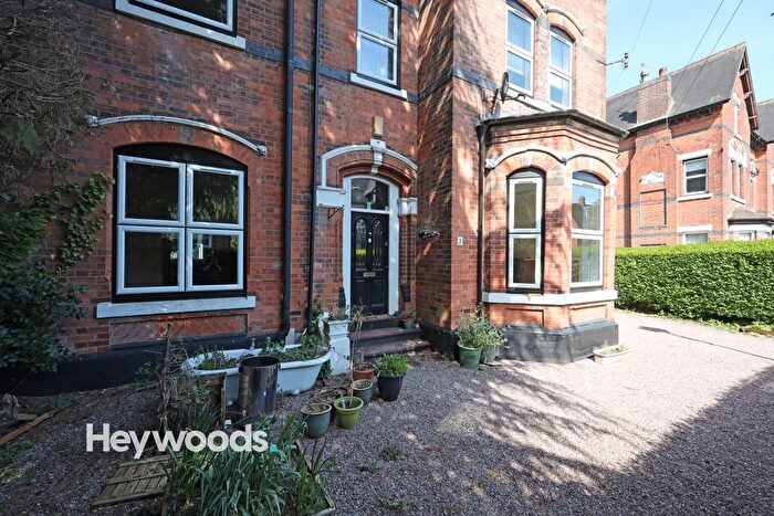 7 Bedroom Detached House For Sale In Sidmouth Avenue, Newcastle-Under-Lyme, Staffordshire, ST5