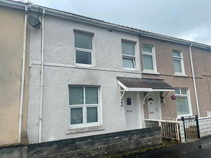 3 Bedroom House To Rent In Derwent Street, Llanelli, SA15