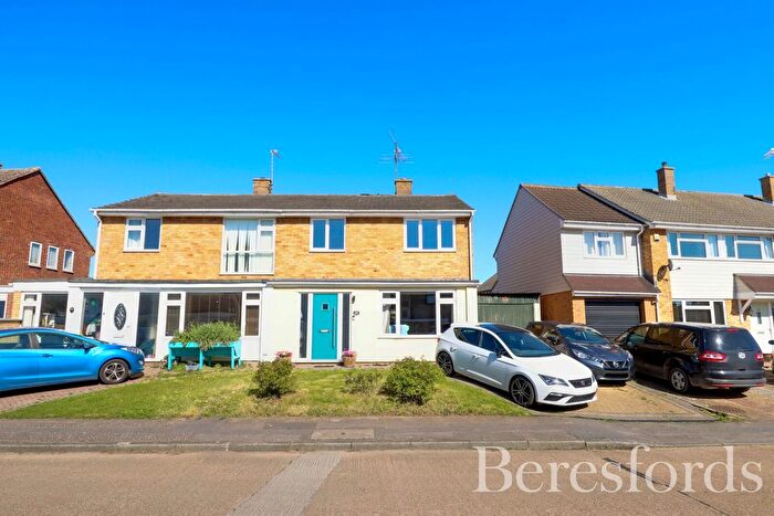 3 Bedroom Semi Detached House For Sale In Berwick Avenue, Chelmsford, CM1