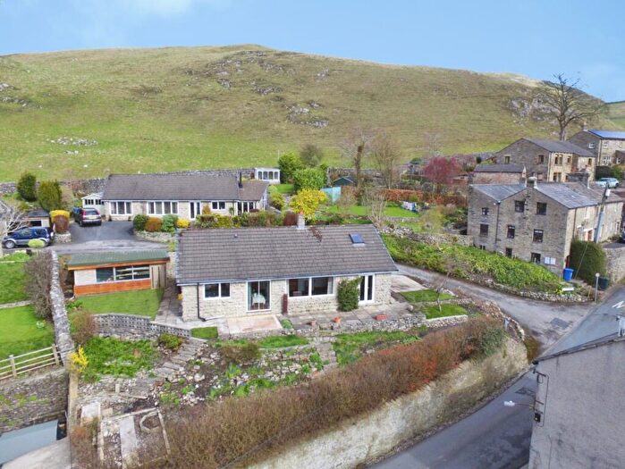 3 Bedroom Detached Bungalow For Sale In Albert Hill, Settle, BD24