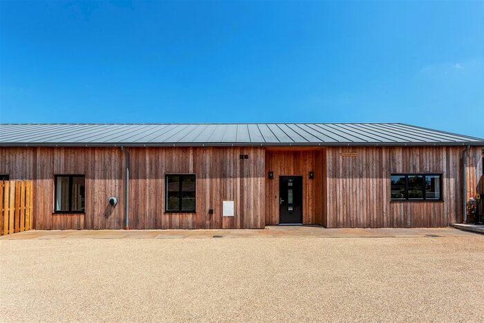 4 Bedroom Property To Rent In Knowle Lane, Cranleigh, GU6