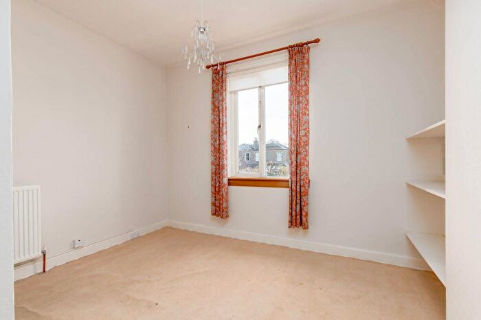 2 Bedroom Flat For Sale In Roseville Gardens, Edinburgh, EH5