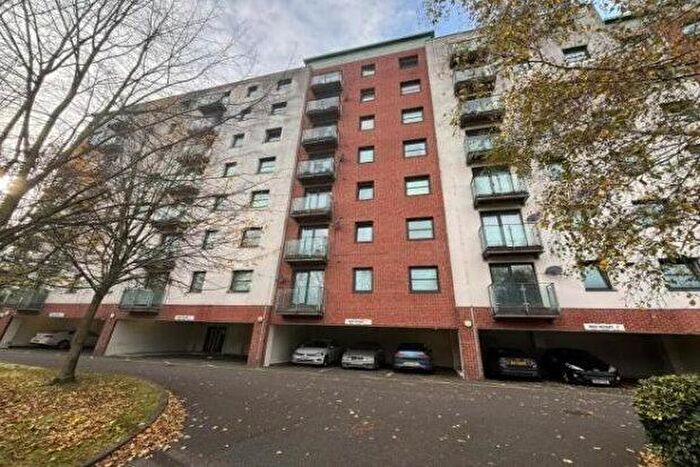 2 Bedroom Flat To Rent In Lower Hall Street, St. Helens, WA10