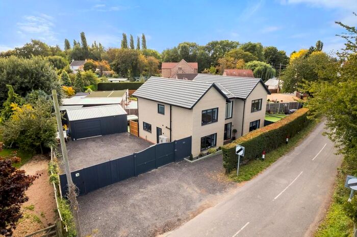 5 Bedroom Detached House For Sale In Gull Drove, Guyhirn, Wisbech, Cambs, PE13