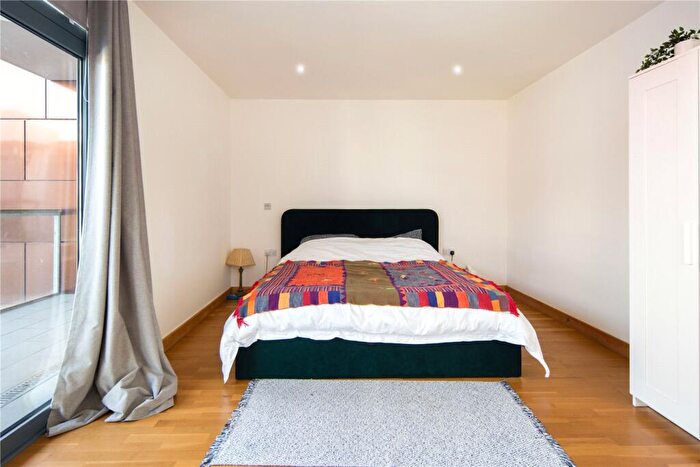2 Bedroom Flat For Sale In Omega Works, Roach Road, Bow, London, E3 - Photo 12