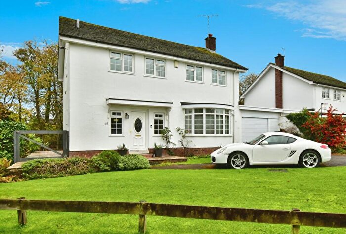 4 Bedroom Detached House For Sale In Bollinwood Chase, Wilmslow, Cheshire, SK9