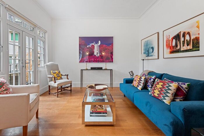 4 Bedroom Terraced House To Rent In Pembroke Gardens, Kensington, W8