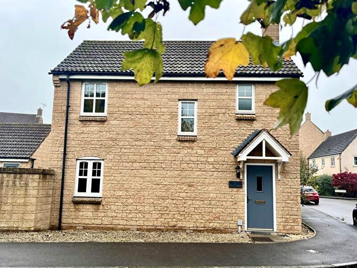 3 Bedroom Semi-Detached House To Rent In Grouse Road, Calne, SN11