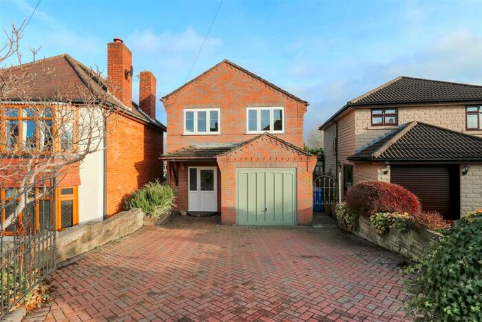 4 Bedroom Detached House To Rent In Errington Road, Walton, Chesterfield, S40