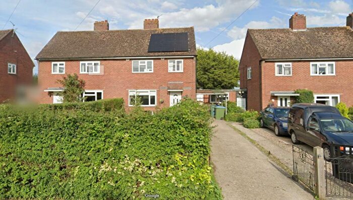 3 Bedroom Semi-Detached House To Rent In Hampden Hill, Charndon, OX27