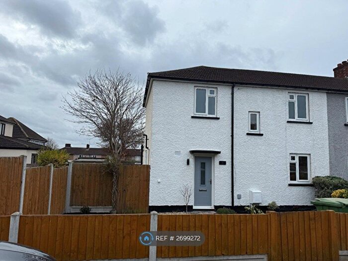 3 Bedroom Semi-Detached House To Rent In Fifth Avenue, Grays, RM20