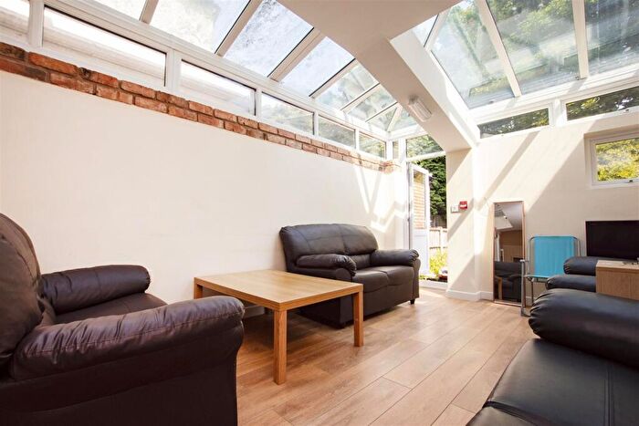 6 Bedroom House To Rent In Heeley Road, Selly Oak, Birmingham, West Midlands, B29