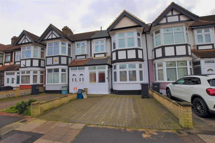 5 Bedroom Terraced House To Rent In Langham Drive, Chadwell Heath RM6