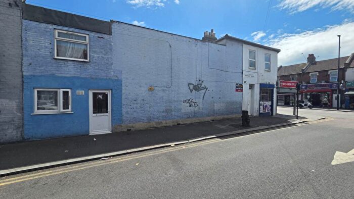Studio To Rent In High Street North Manor Park, Manor Park, E12