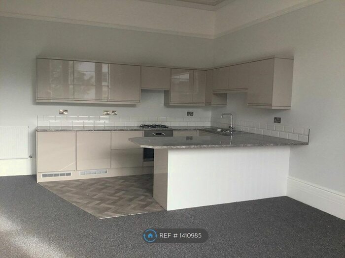 2 Bedroom Flat To Rent In Kents Road, Torquay, TQ1