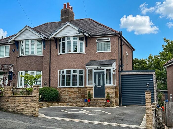 3 Bedroom Semi-Detached House For Sale In Victoria Park Road, Buxton, SK17
