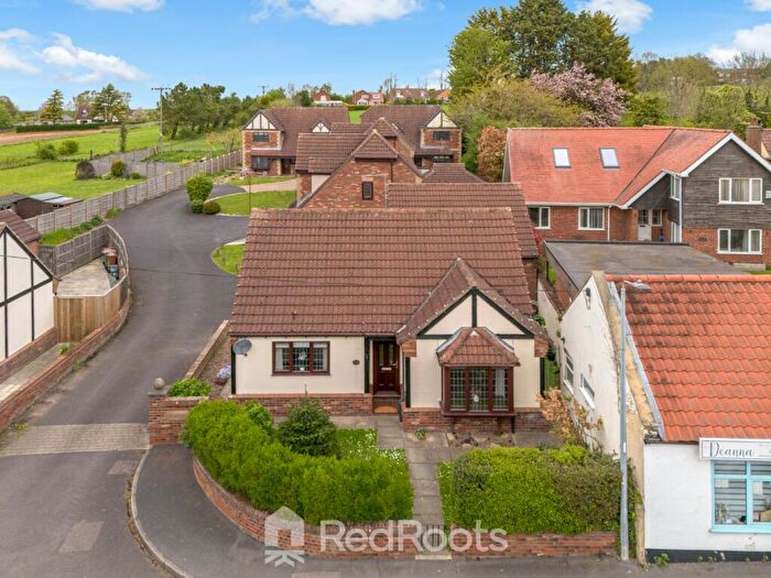 2 Bedroom Detached Bungalow For Sale In Binks Court, Brethergate, Westwoodside, Doncaster, Lincolnshire, DN9
