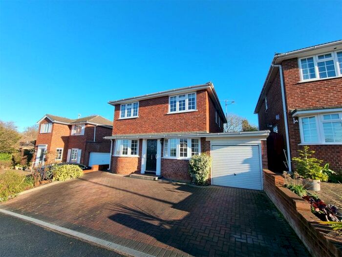 4 Bedroom Detached House To Rent In Lynwood Chase, Bracknell, Berkshire, RG12