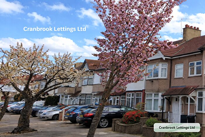 3 Bedroom Semi Detached House To Rent In Roll Garden, Ilford, IG2